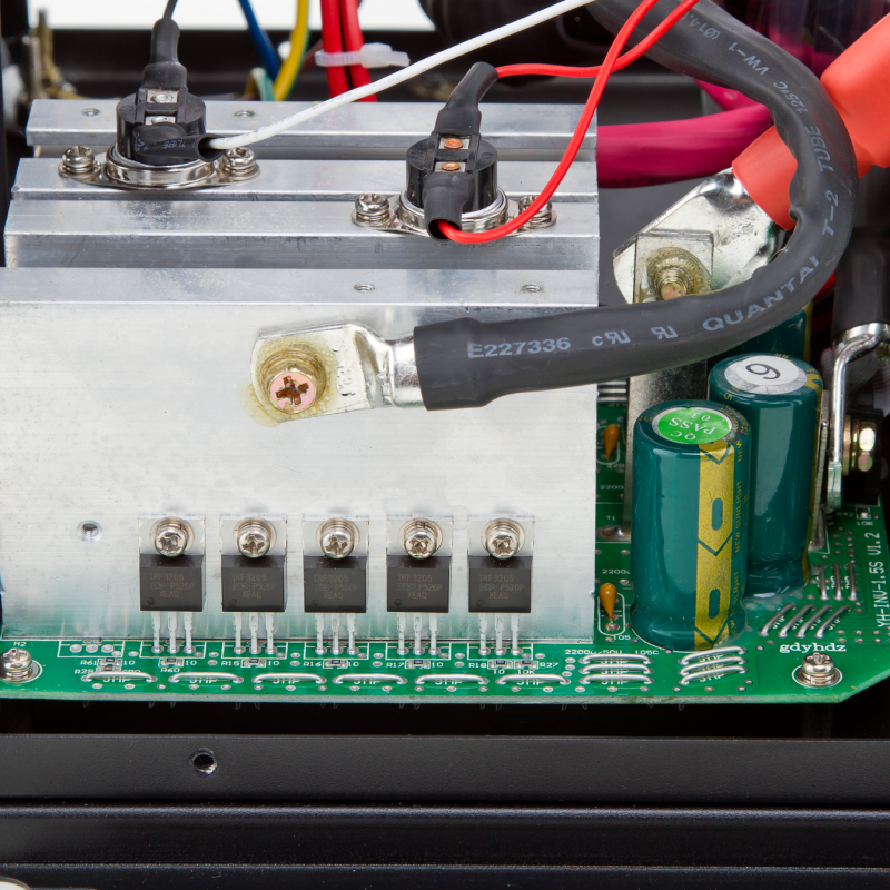 ДБЖ з правильною синусоїдою LogicPower LPY-W-PSW-1500VA-1050Вт-24V-10A/15A