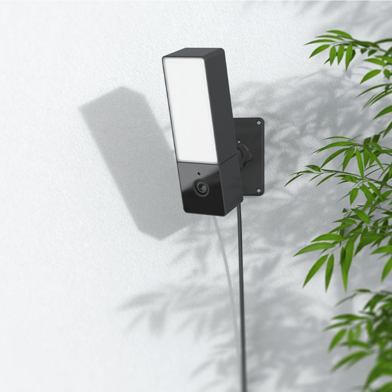 Умная камера с источником света ENGO CONTROLS ECAM-L1 Wi-Fi 4MP