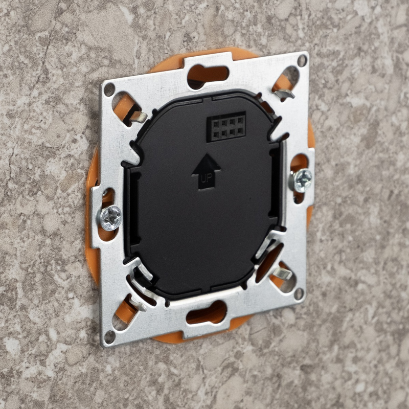 Интернет регулятор для встроенного монтажа под рамку ENGO CONTROLS E55-B 55x55, 230В Wi-Fi, черный 