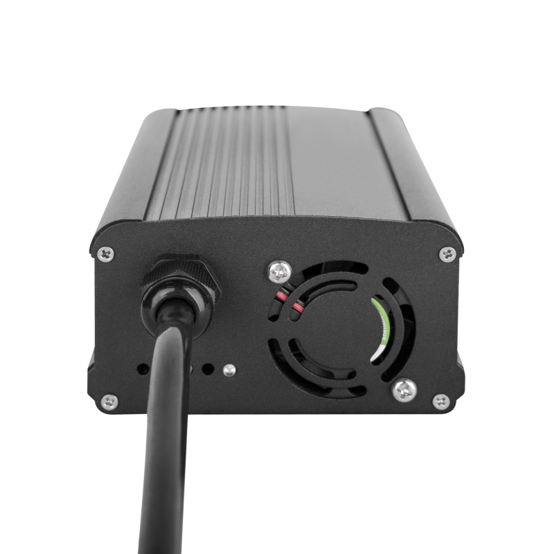 Зарядний пристрій для акумуляторів LogicPower LiFePO4 24V-10A-240W(14583)