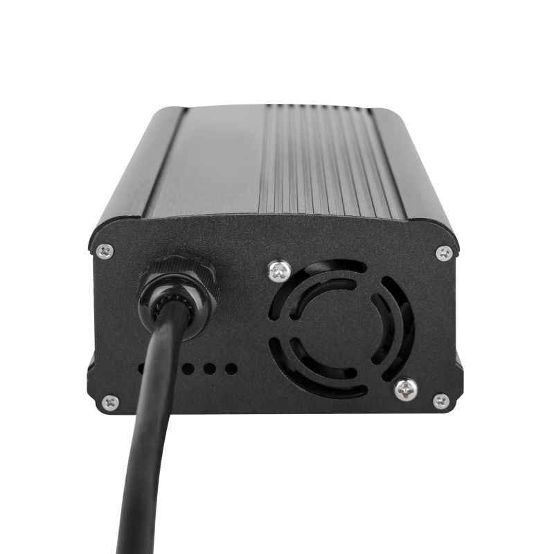 Зарядний пристрій для акумуляторів LogicPower LiFePO4 24V-10A-240W(14583)