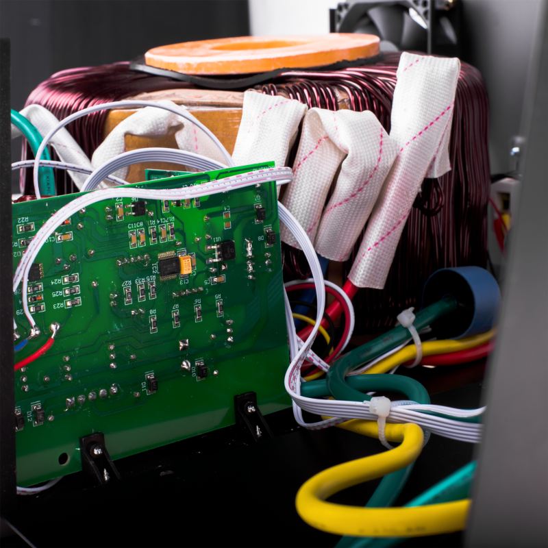 Стабилизатор напряжения LPT-W-15000RD BLACK (10500W)