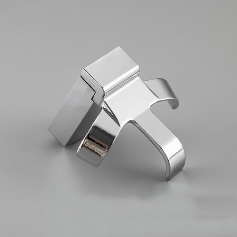 Крючок тройной Frap F1805-3 с 2-мя накладками, белый, хром 