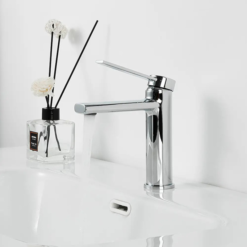 Смеситель для умывальника Frap F1067 (однорыч. литый излив, лат. корпус, Ø25, хром)