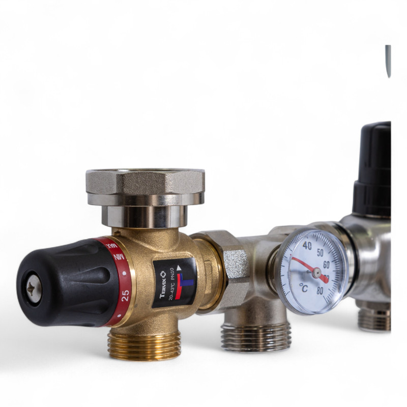 522110 Комплект обладнання для водяної теплої підлоги на 10 контурів з клапаном TMV