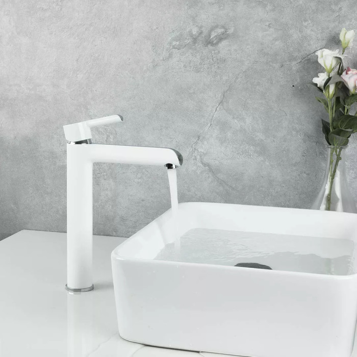 Иллюстративное изображение смесителя для раковины GAPPO G1003-18 в ванной комнате.